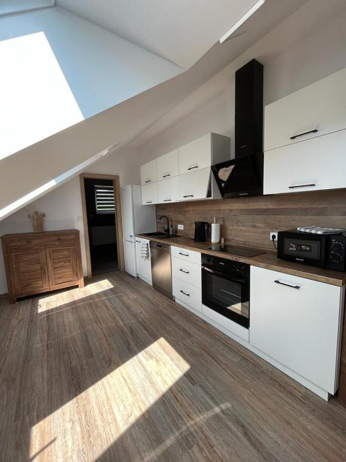 Apartmany Tobias Besiny Exterior photo