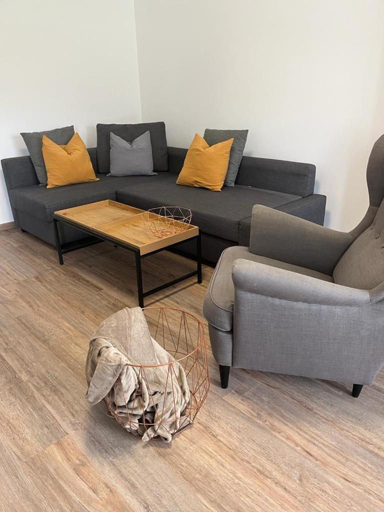 Apartmany Tobias Besiny Exterior photo